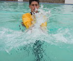 TRAINING, WADING, UPPER BODY
Push arms forward to build upper body strength 15
